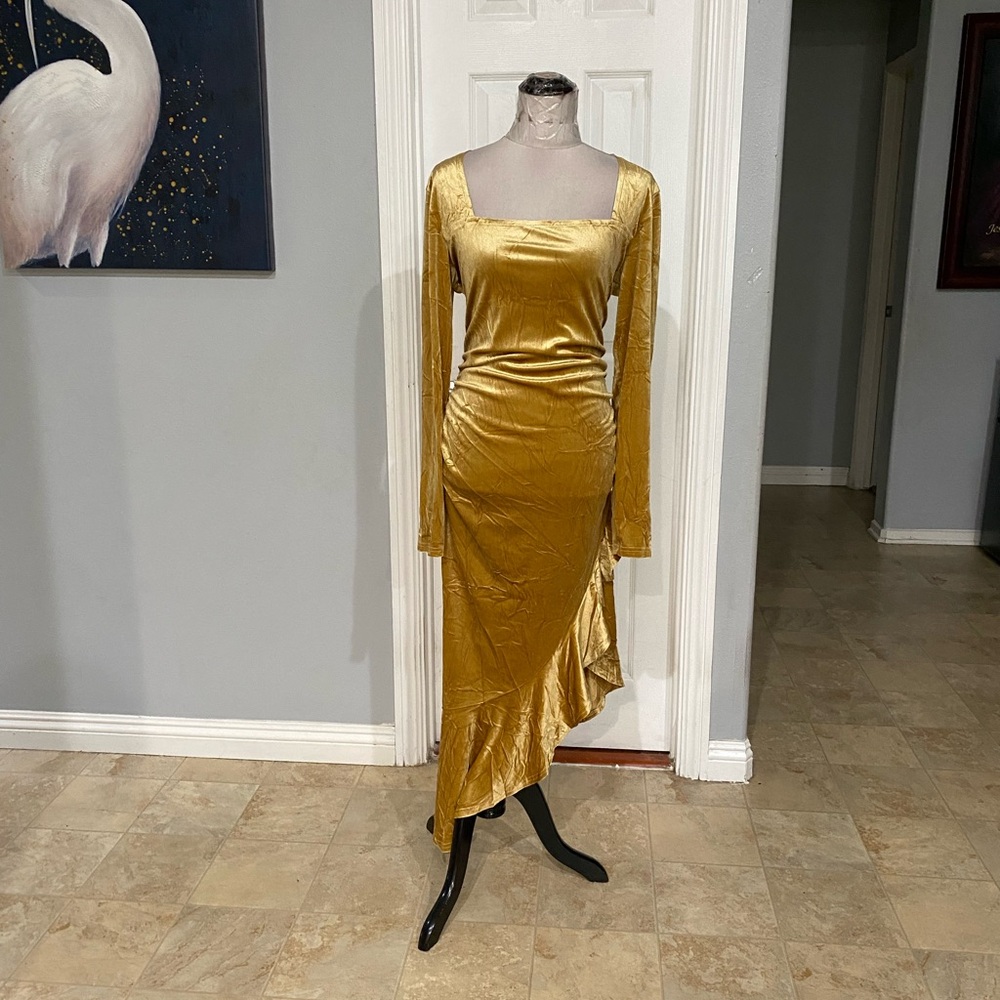 New Women 2XL gold velvet long-sleeve Midi square neckline Ruffles Dress